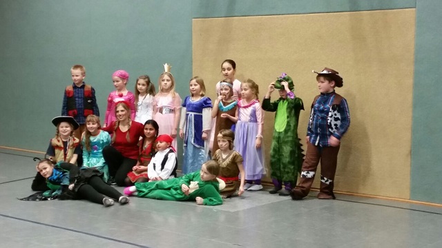 karneval_tanzen_kinder_1_20160212_1960546723.jpg